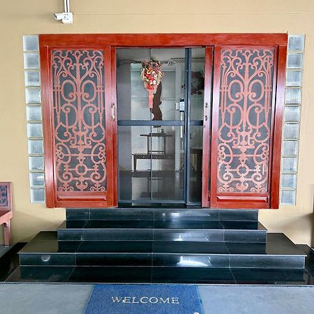 Samsen Suites Spacious 2Br Contemporary Thai Style Банкок Екстериор снимка