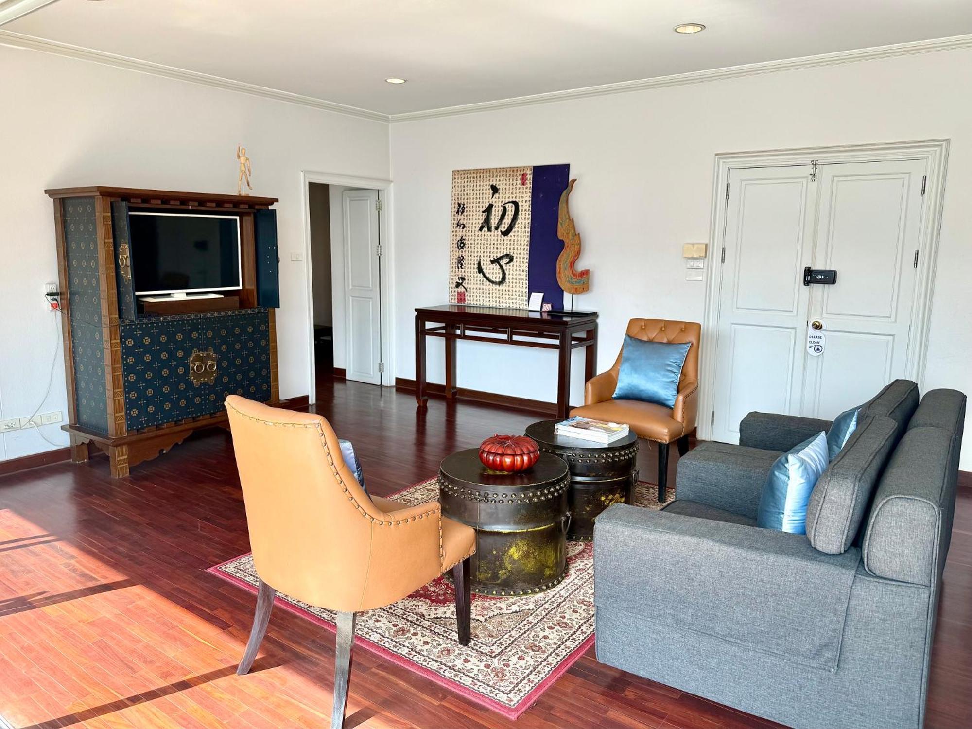 Samsen Suites Spacious 2Br Contemporary Thai Style Банкок Екстериор снимка